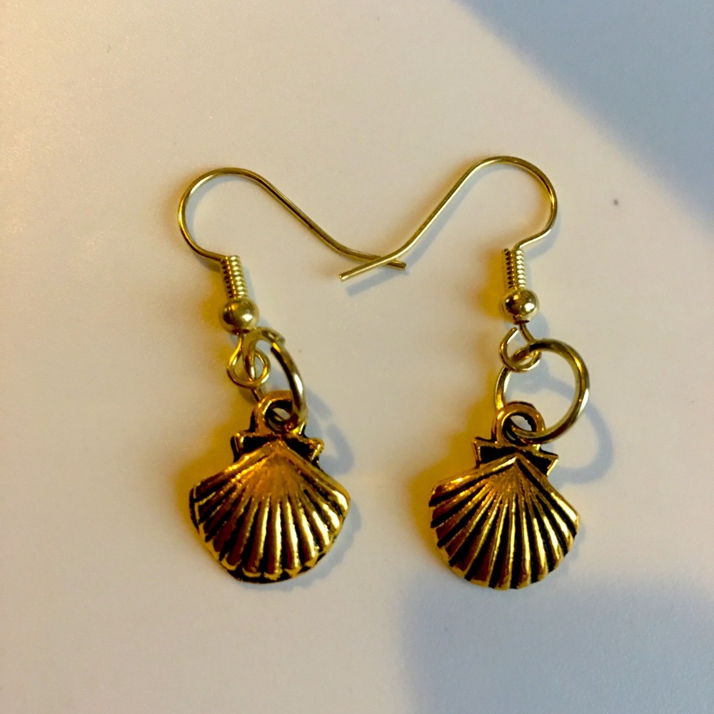 Golden Shell Earings